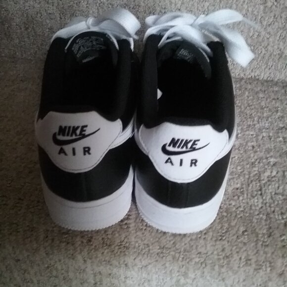 NIKE AIR FORCE 1 - Picture 4 of 4